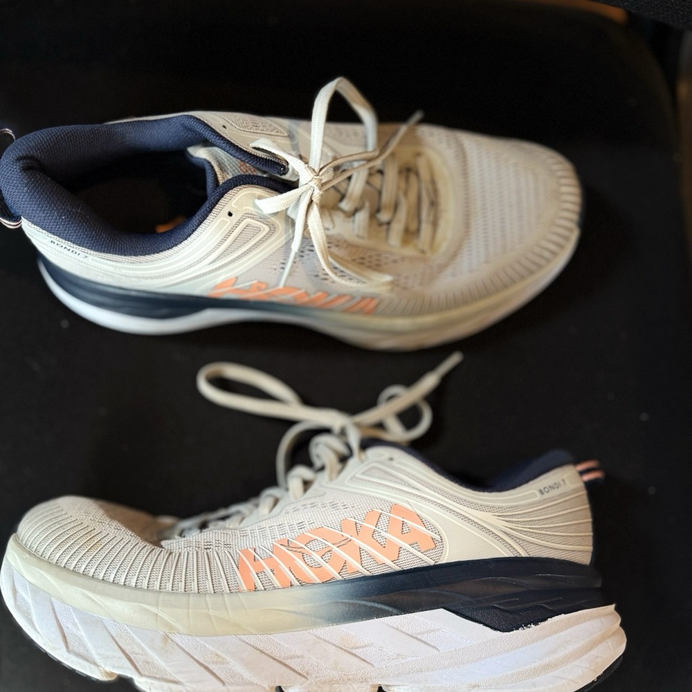 HOKA One One Bondi Running Shoes